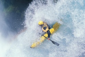 爱游戏平台-王者归来，Scout首秀逆转燃爆全场，西班牙队主场观众彻底沸腾！